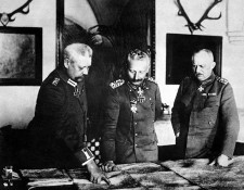 General Paul von Hindenburg, Kaiser Wilhelm II, and General Erich.