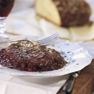 Steak with Shallot-Red Wine Sauce, Williams-Sonoma